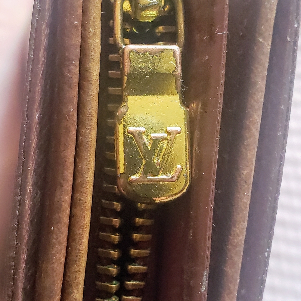 Louis Vuitton Monogram Bifold Wallet with COA - Picture 8 of 16